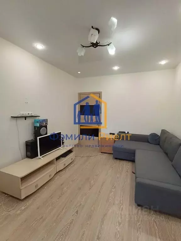 2-к кв. Калужская область, Обнинск ул. Усачева, 21 (70.1 м) - Фото 1