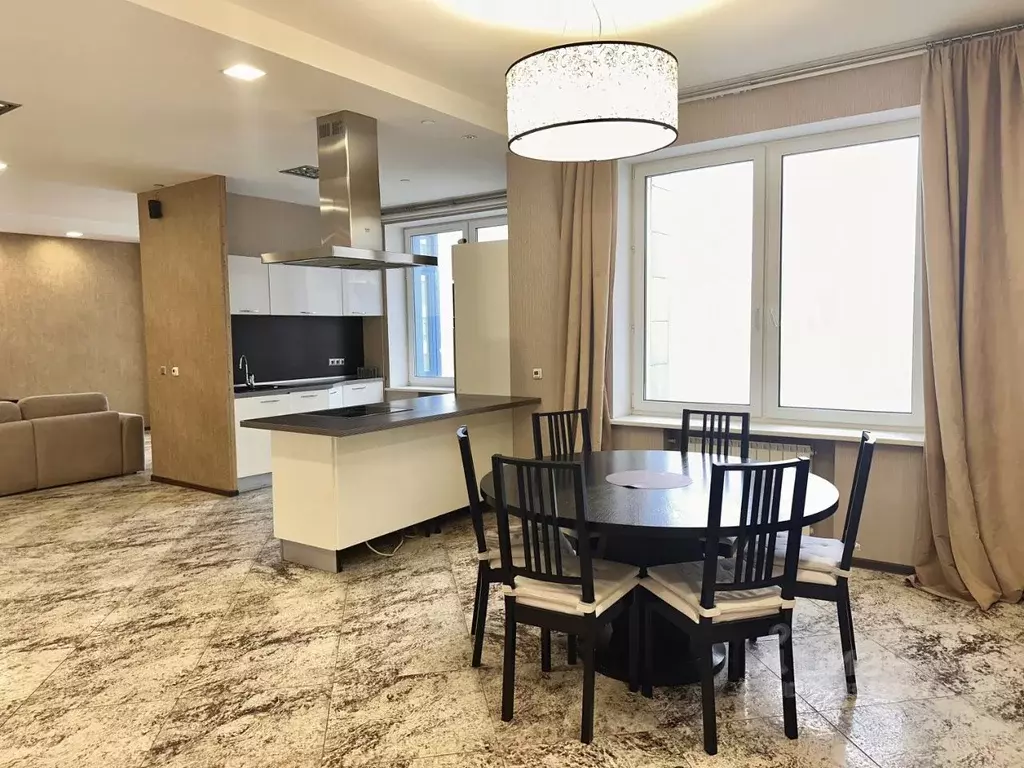 3-к кв. Москва Мосфильмовская ул., 70к2 (184.0 м) - Фото 1