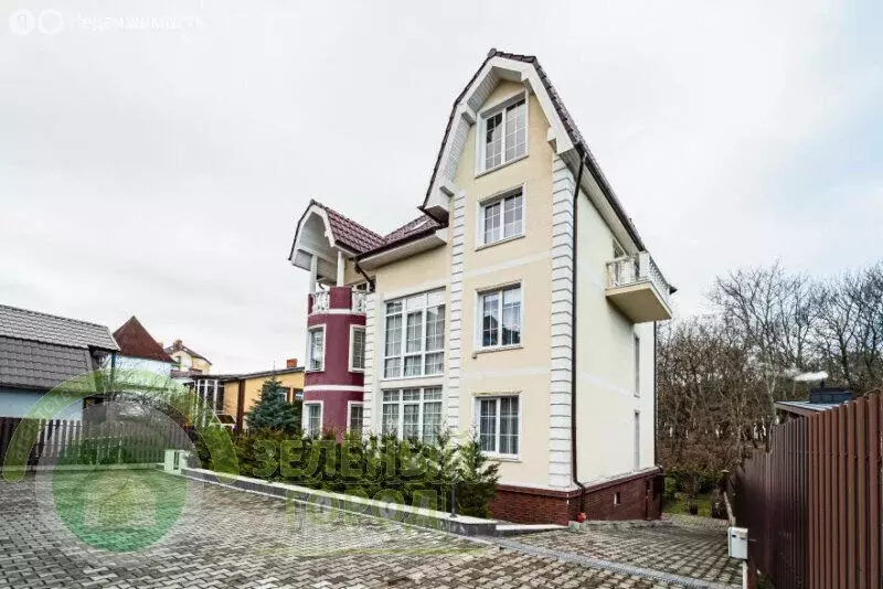 3-комнатная квартира: Пионерский, Пионерская улица, 6Б (130 м) - Фото 1