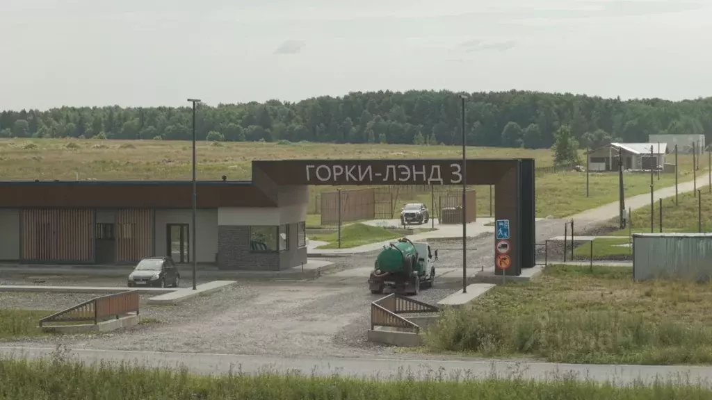 Участок в Ленинградская область, Гатчинский муниципальный округ, д. ... - Фото 1