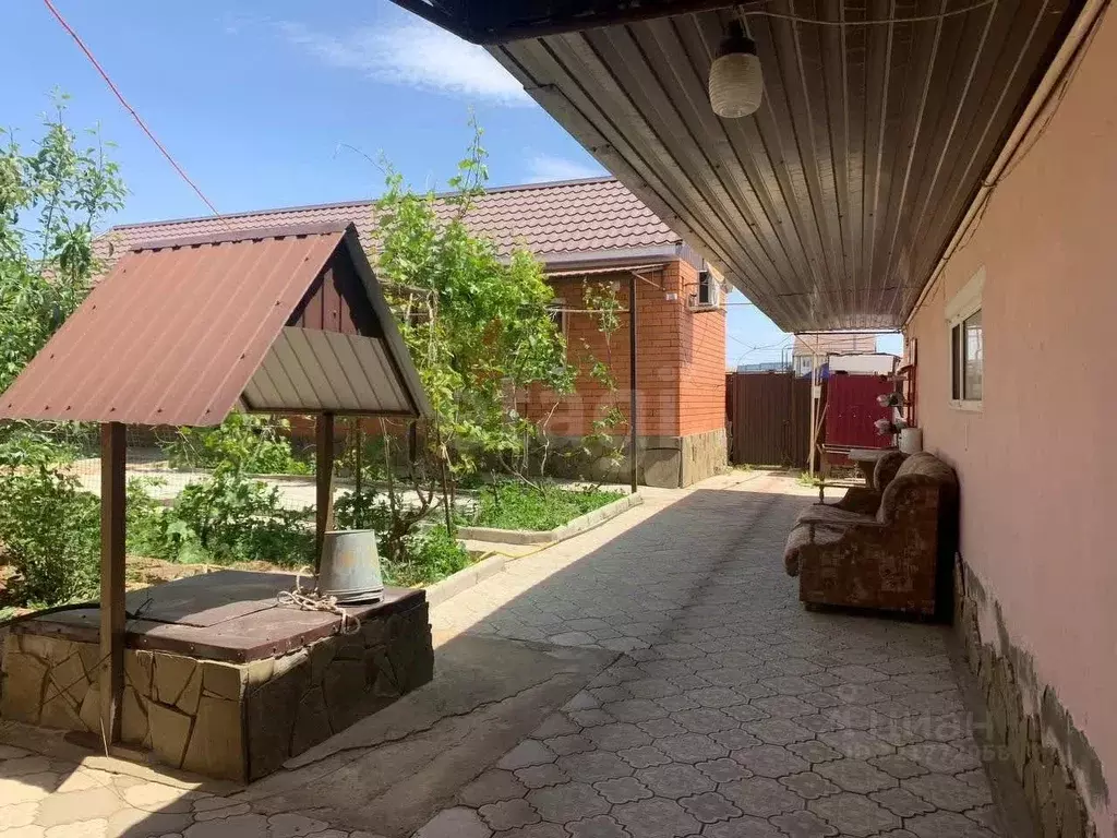 Дом в Калмыкия, Элиста ул. Йорял, 18 (223 м) - Фото 1