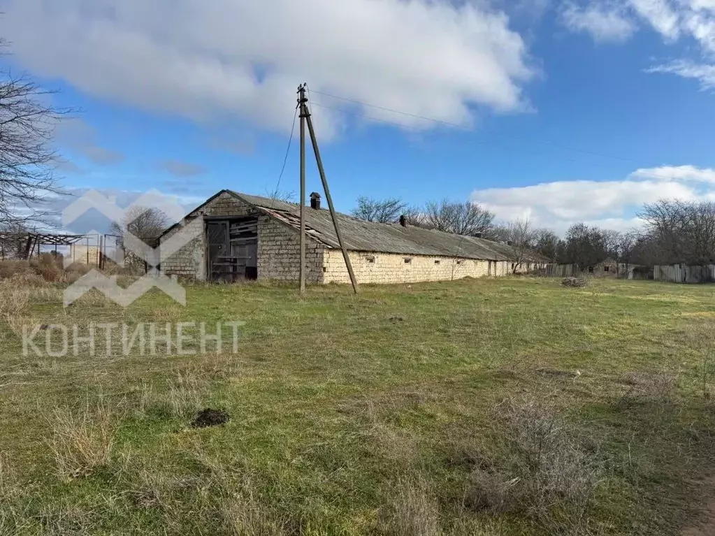 Помещение свободного назначения в Крым, Сакский район, Добрушинское ... - Фото 0