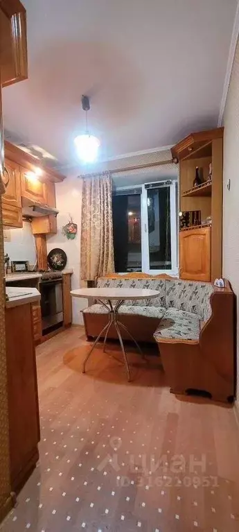 2-к кв. Крым, Симферополь ул. Воровского, 63 (50.0 м) - Фото 1