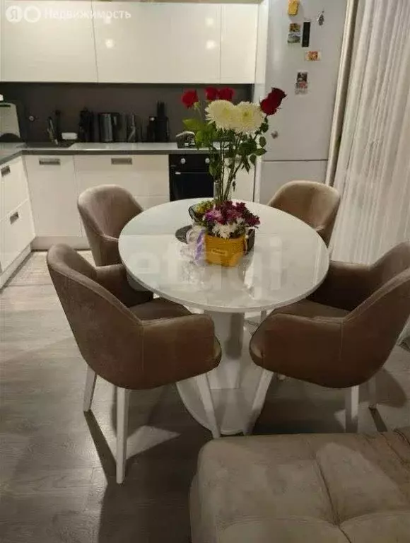 3-комнатная квартира: Череповец, улица Химиков, 16 (64.6 м) - Фото 1