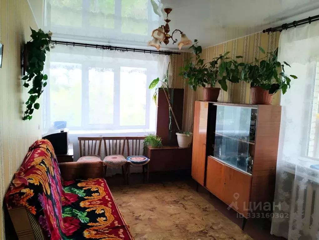 2-к кв. Новгородская область, Крестцы рп ул. Ставского, 12 (43.7 м) - Фото 1