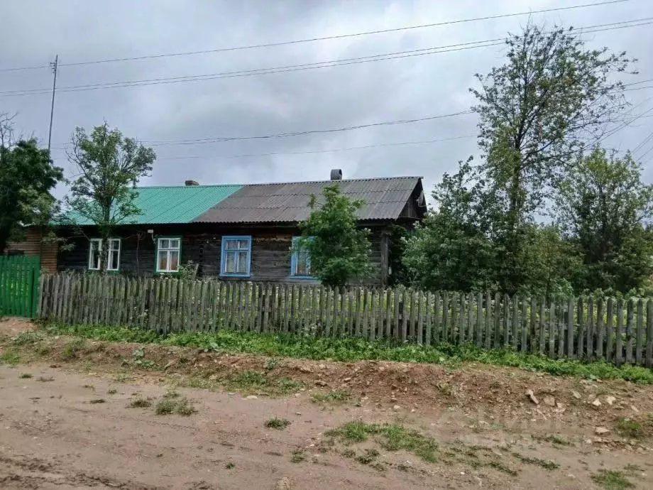 Дом в Пермский край, Соликамский муниципальный округ, с. Жуланово ул. ... - Фото 0
