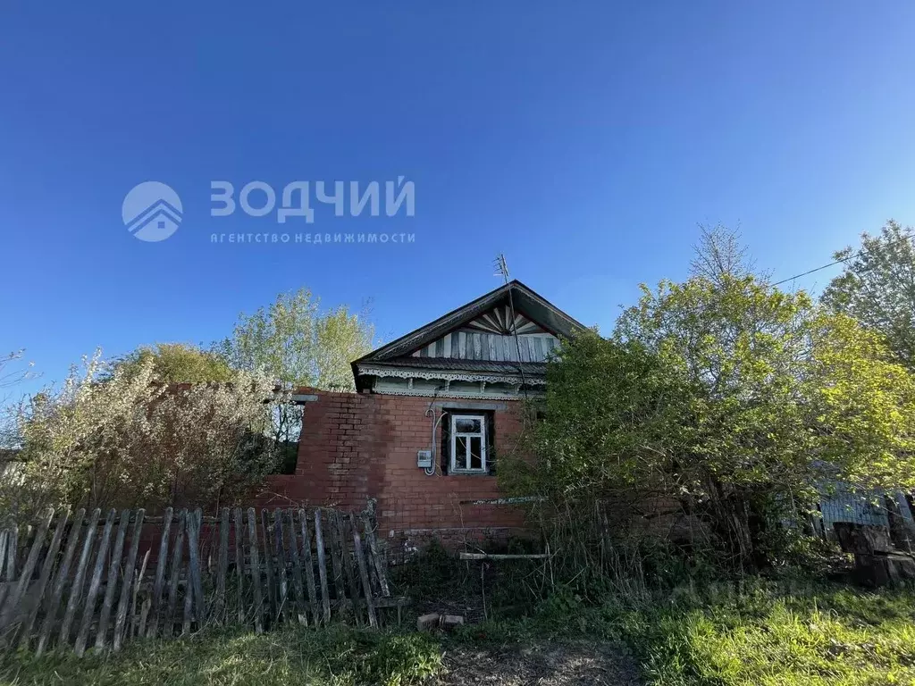 Дом в Чувашия, Чебоксарский муниципальный округ, д. Малые Карачуры ул. ... - Фото 0