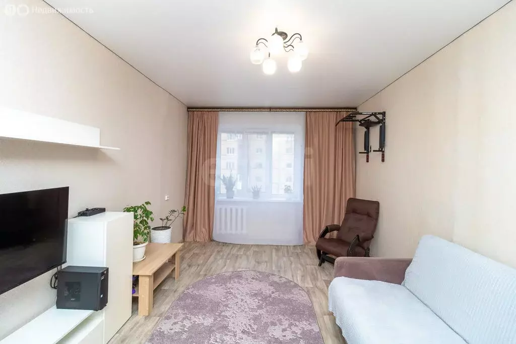 2-комнатная квартира: Тюмень, улица Муравленко, 9 (53.9 м) - Фото 2