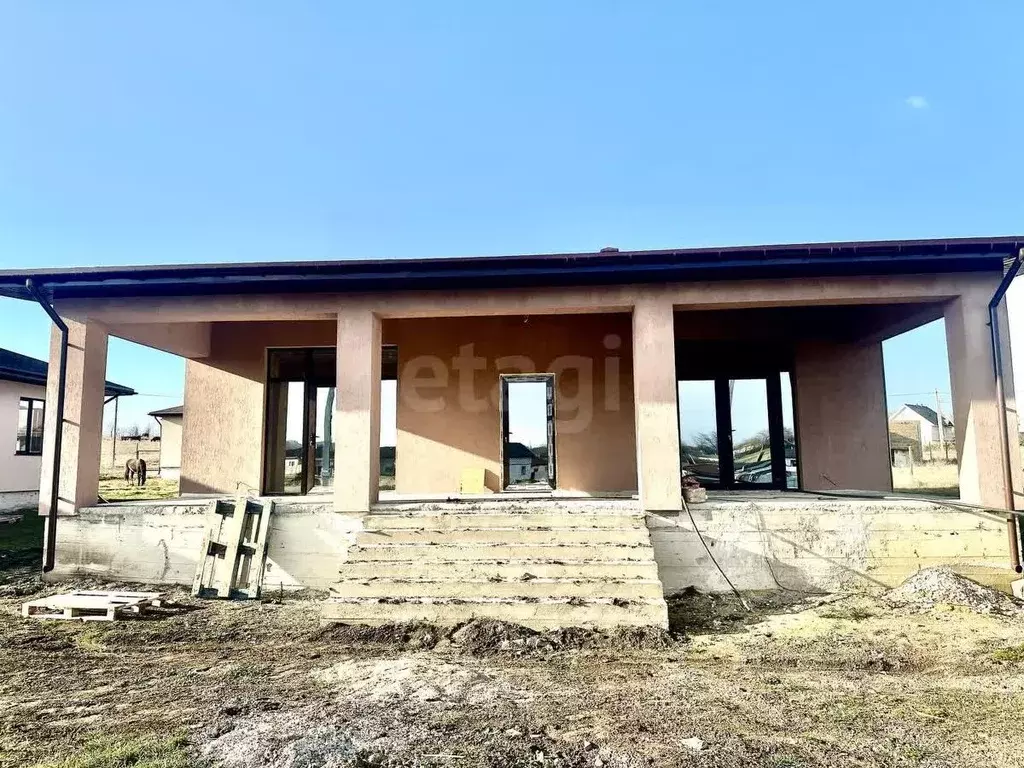 Дом в Крым, Симферопольский район, с. Мирное ул. Угловая, 64 (183 м) - Фото 1