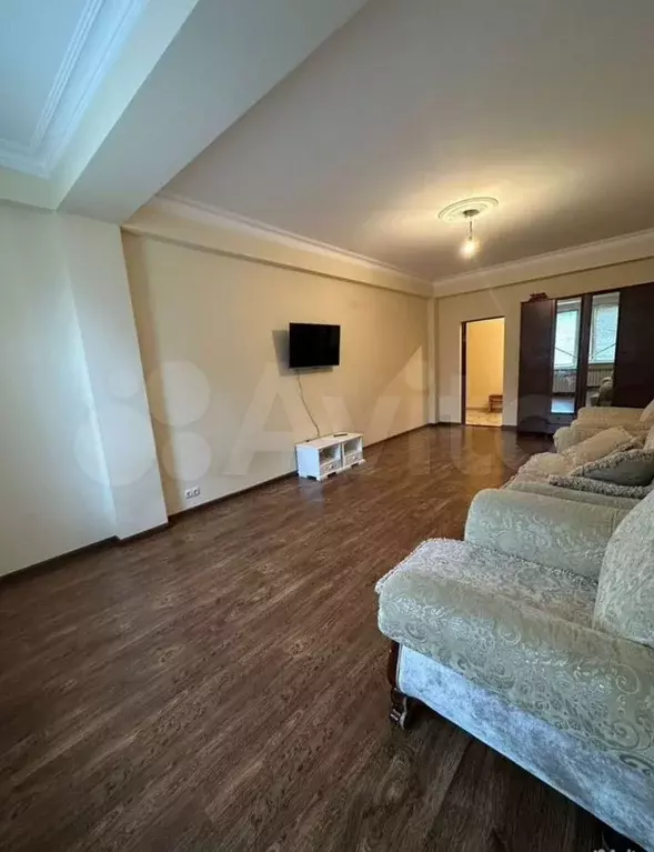 2-к. квартира, 100 м, 1/11 эт. - Фото 1