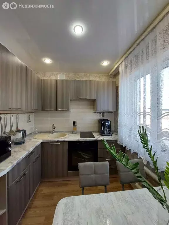 2-комнатная квартира: Усолье-Сибирское, Интернациональная улица, 83 ... - Фото 2