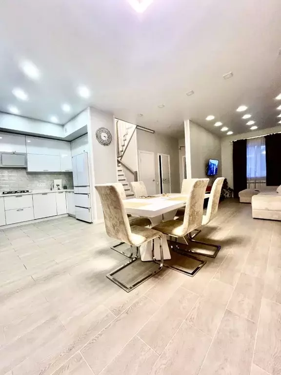 Таунхаус в Самарская область, Красный Яр с/пос, с. Красный Яр ул. 70 ... - Фото 1