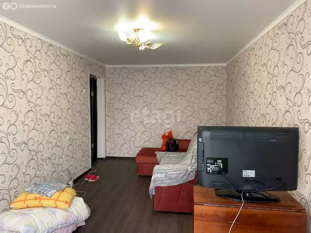 2-комнатная квартира: Невинномысск, Революционная улица, 14А (42.6 м) - Фото 0