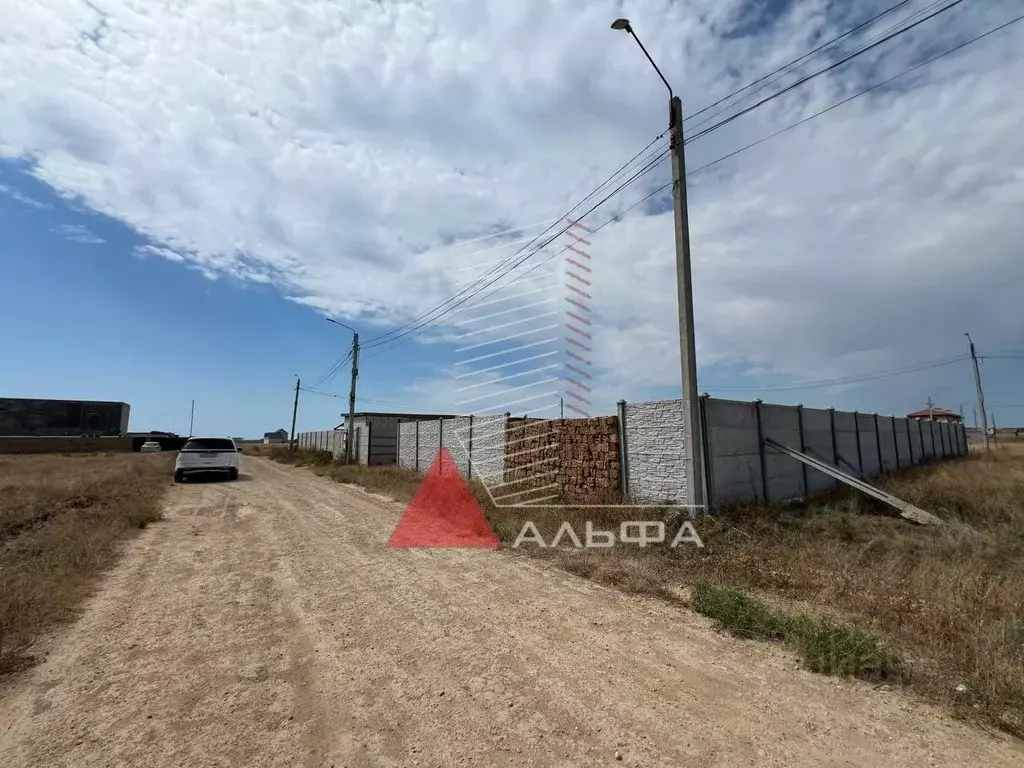 Участок в Крым, Евпатория городской округ, Заозерное пгт ул. Аллея ... - Фото 2