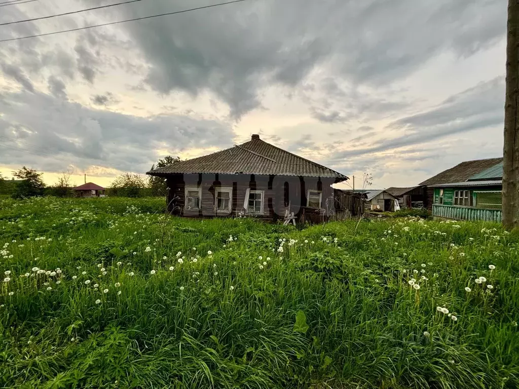 Дом в Вологодская область, Сокольский муниципальный округ, с. Грибцово ... - Фото 0