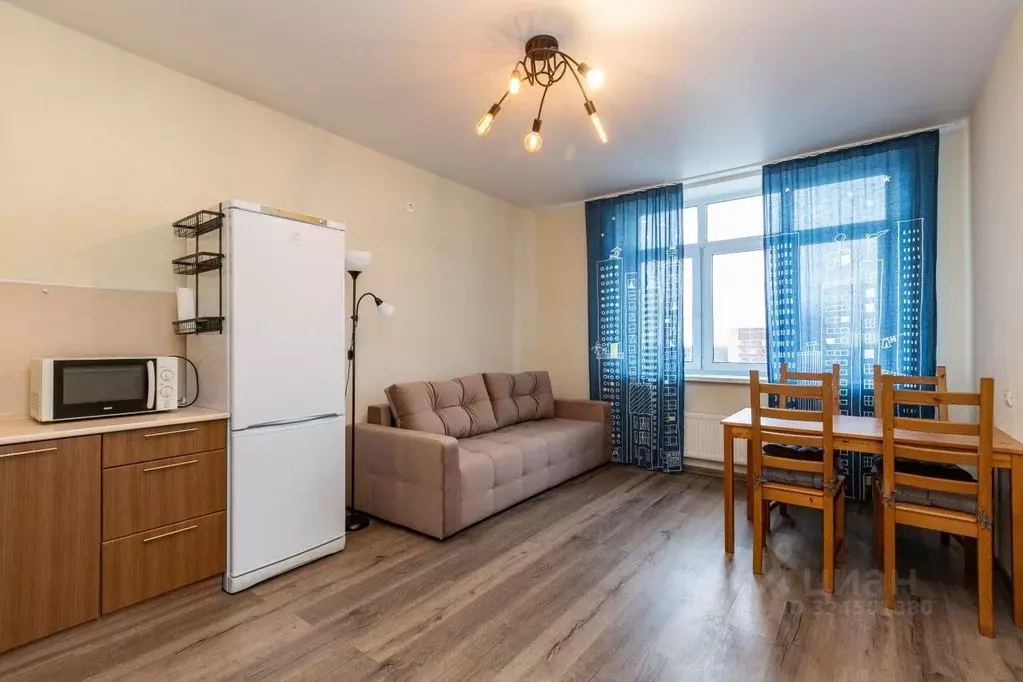 1-к кв. Свердловская область, Екатеринбург ул. Машинная, 44к2 (47.7 м) - Фото 2