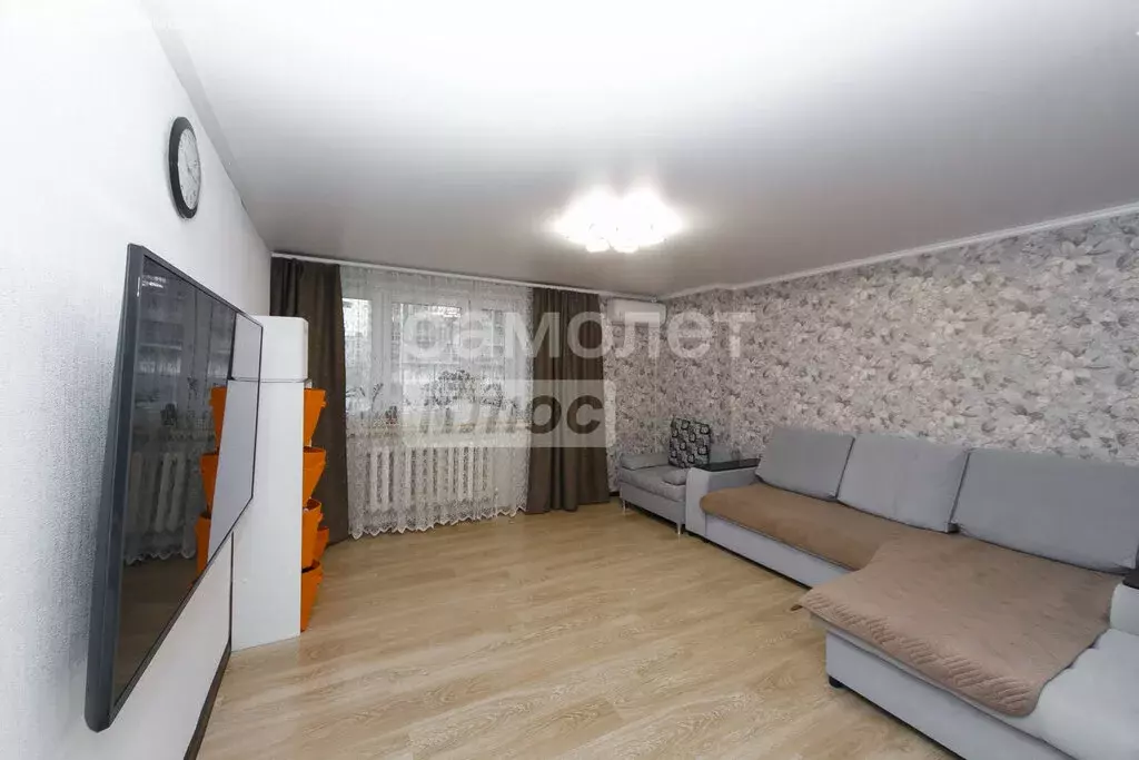 3-комнатная квартира: Уфа, улица Набережная Моторостроителей, 15 (71.9 ... - Фото 1