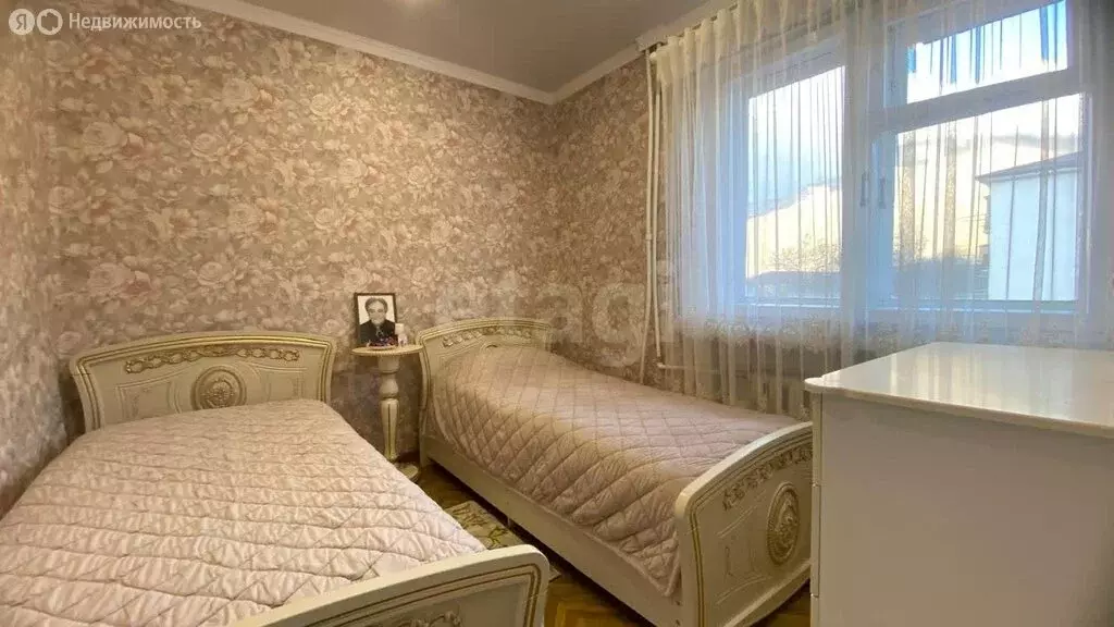 2-комнатная квартира: посёлок Верхний Фиагдон, улица Ю. Дзтиева, 11 ... - Фото 2