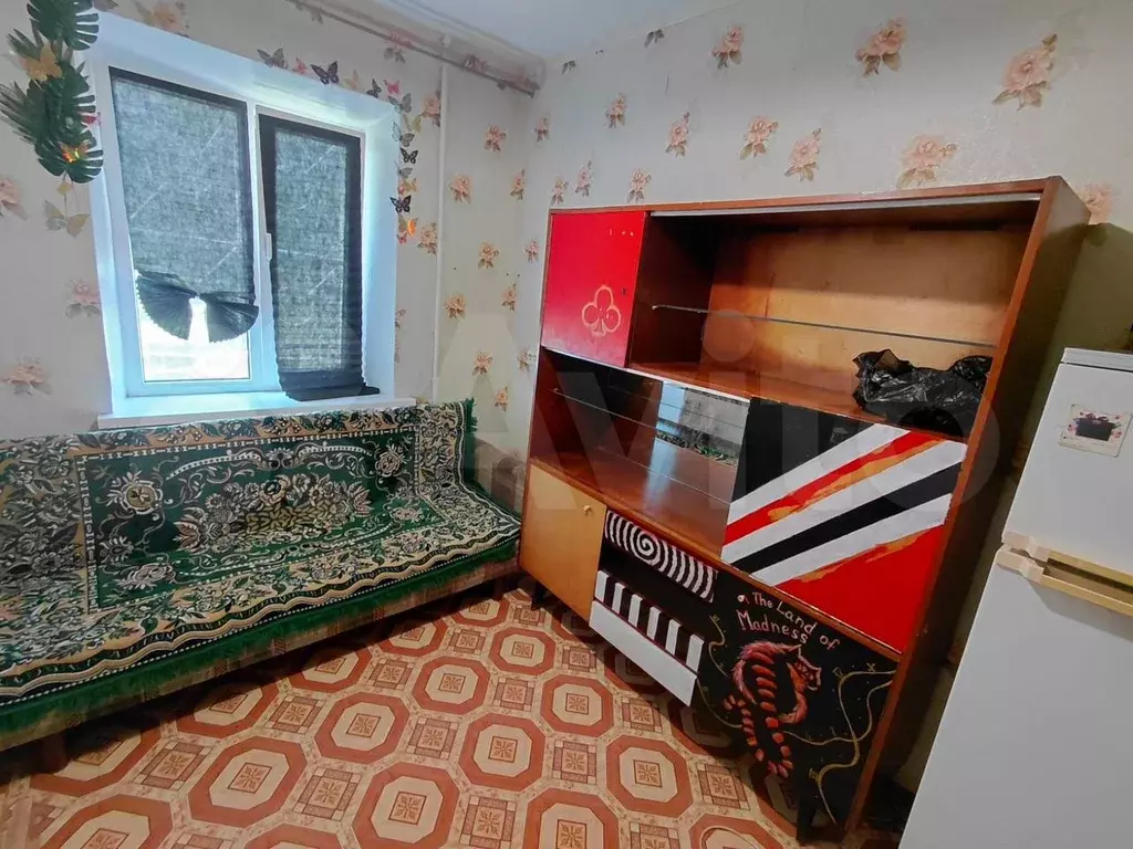 Комната 11 м в 1-к., 1/4 эт. - Фото 0
