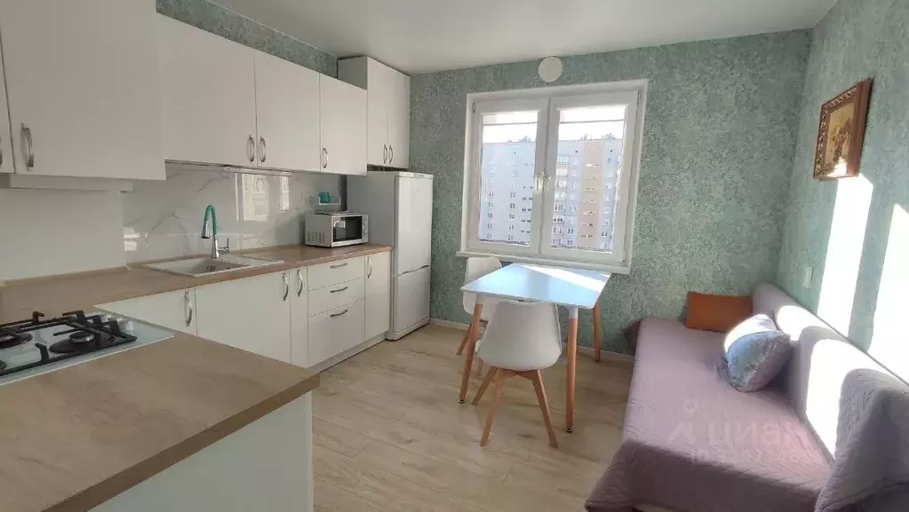 1-к кв. Калининградская область, Калининград Осенняя ул., 6 (46.0 м) - Фото 2