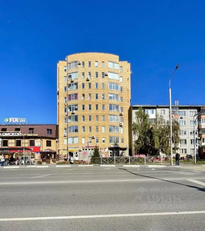 3-к кв. Омская область, Омск Омская ул., 107 (102.7 м) - Фото 2