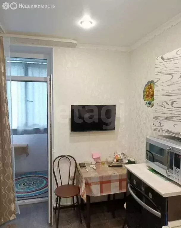 Квартира-студия: Тюмень, улица Тимофея Чаркова, 79 (29.1 м) - Фото 2