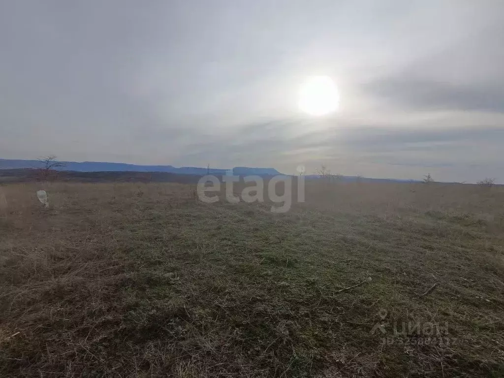 Участок в Крым, Симферопольский район, Перовское с/пос, с. Украинка ... - Фото 1