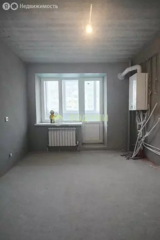 3-комнатная квартира: Чебоксары, улица А.В. Асламаса, 8 (84.4 м) - Фото 1