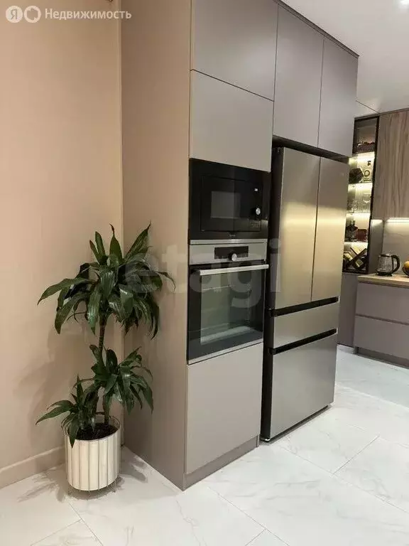 3-комнатная квартира: Калининград, Елизаветинская улица, 3 (86 м) - Фото 1