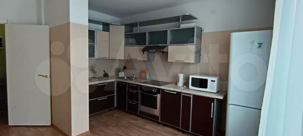2-к. квартира, 67 м, 4/9 эт. - Фото 0