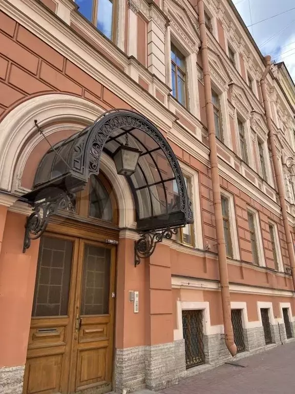 Аренда здания в центре Петербурга - Фото 0