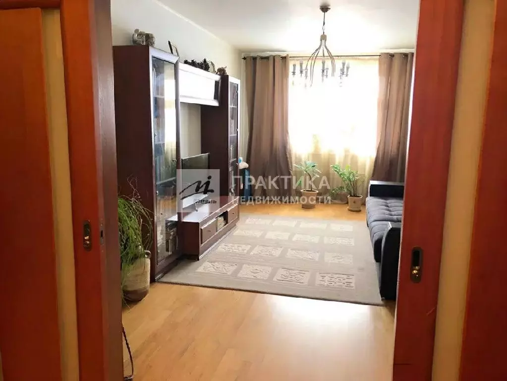 Продается 3-комнатная квартира - Фото 1