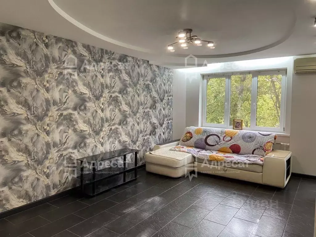 3-к кв. Волгоградская область, Волгоград ул. Космонавтов, 17 (66.8 м) - Фото 1