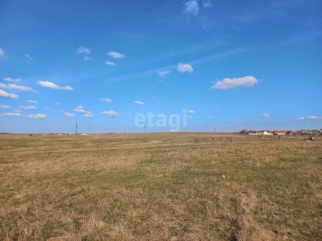 Участок в Крым, Симферопольский район, с. Мирное 10 (6.1 сот.) - Фото 0