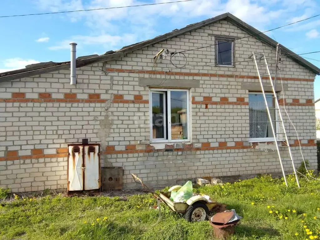 Дом в Ульяновская область, Чердаклинский район, Белоярское с/пос, с. ... - Фото 0