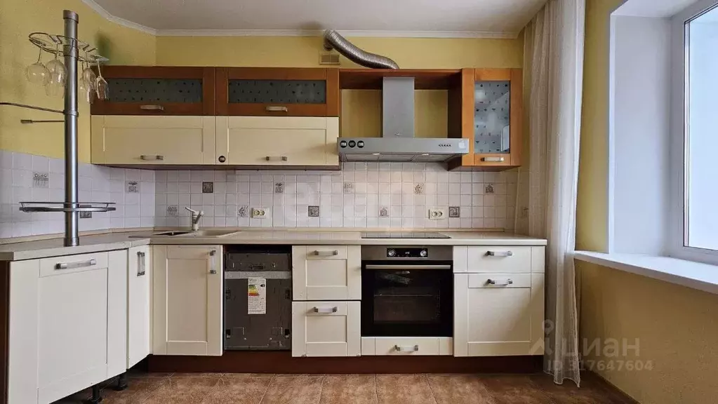4-к кв. Ханты-Мансийский АО, Сургут ул. Мелик-Карамова, 72 (87.4 м) - Фото 0