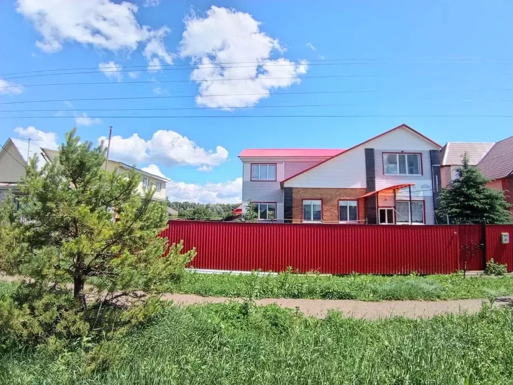 Дом в Оренбургская область, пос. Саракташ ул. Маяковского, 60А (166 м) - Фото 1