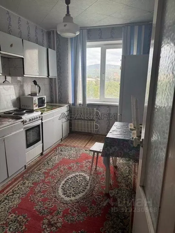 2-к кв. Красноярский край, Красноярск ул. Анатолия Гладкова, 8а (50.0 ... - Фото 0