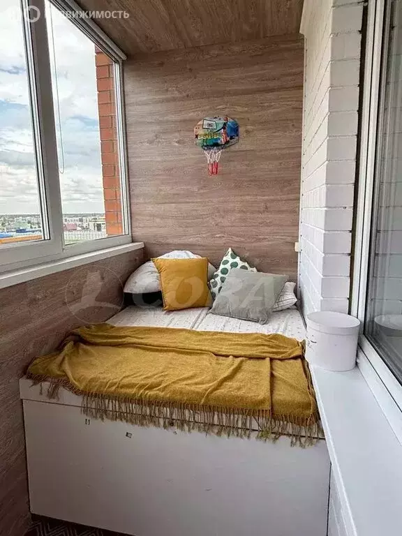 2-комнатная квартира: Тюмень, улица Николая Фёдорова, 28 (80 м) - Фото 0