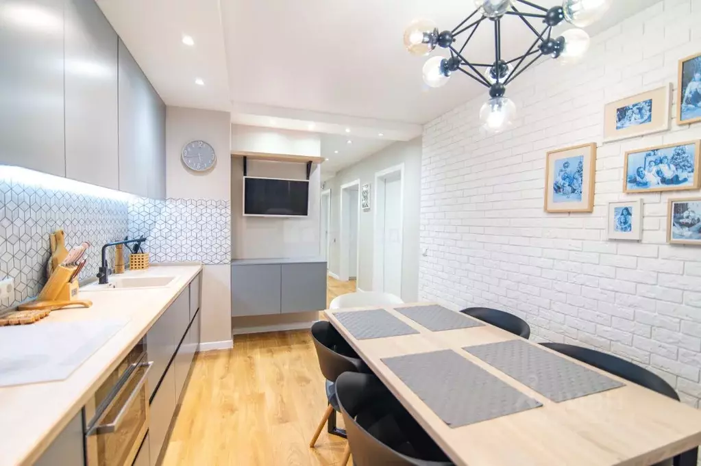 3-к кв. Алтайский край, Барнаул просп. Энергетиков, 14 (90.0 м) - Фото 1