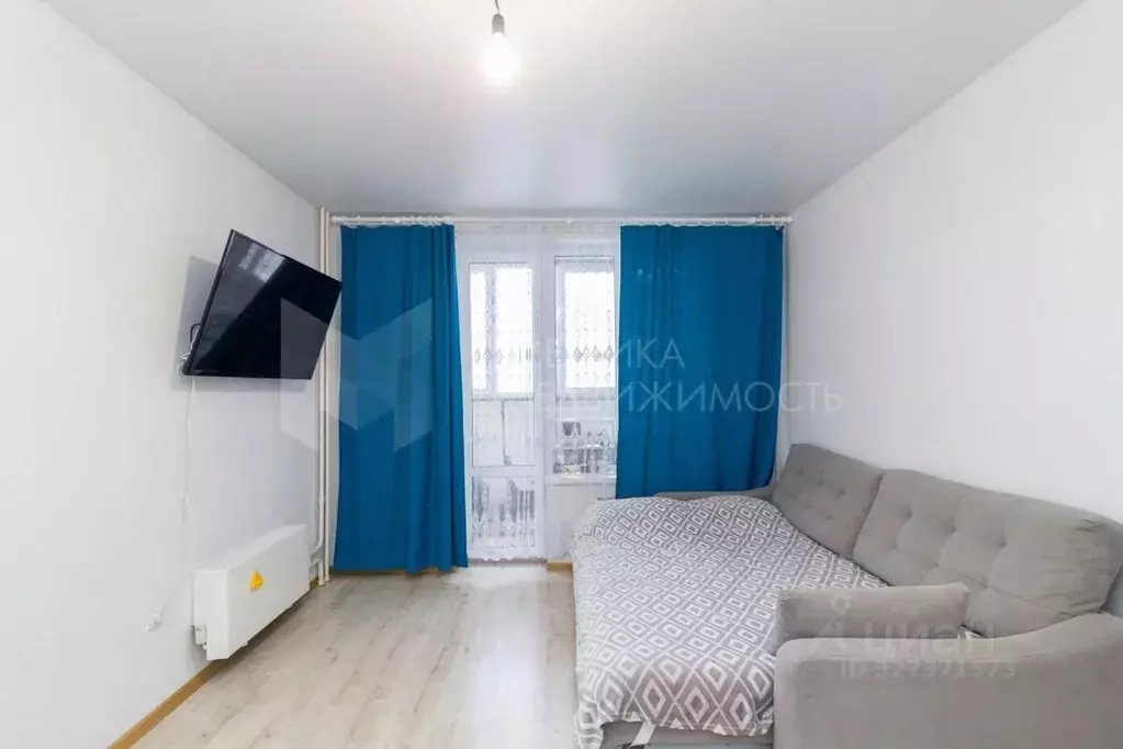 1-к кв. Тюменская область, Тюмень ул. Фармана Салманова, 8 (34.8 м) - Фото 1