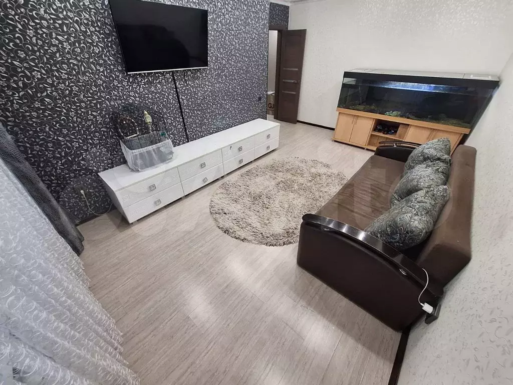 3-к. квартира, 70 м, 3/5 эт. - Фото 1