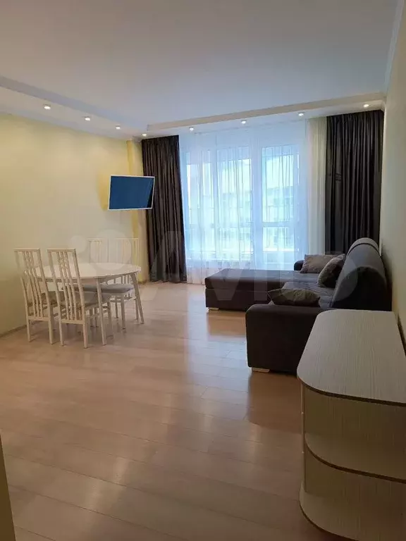 2-к. квартира, 67 м, 6/10 эт. - Фото 0