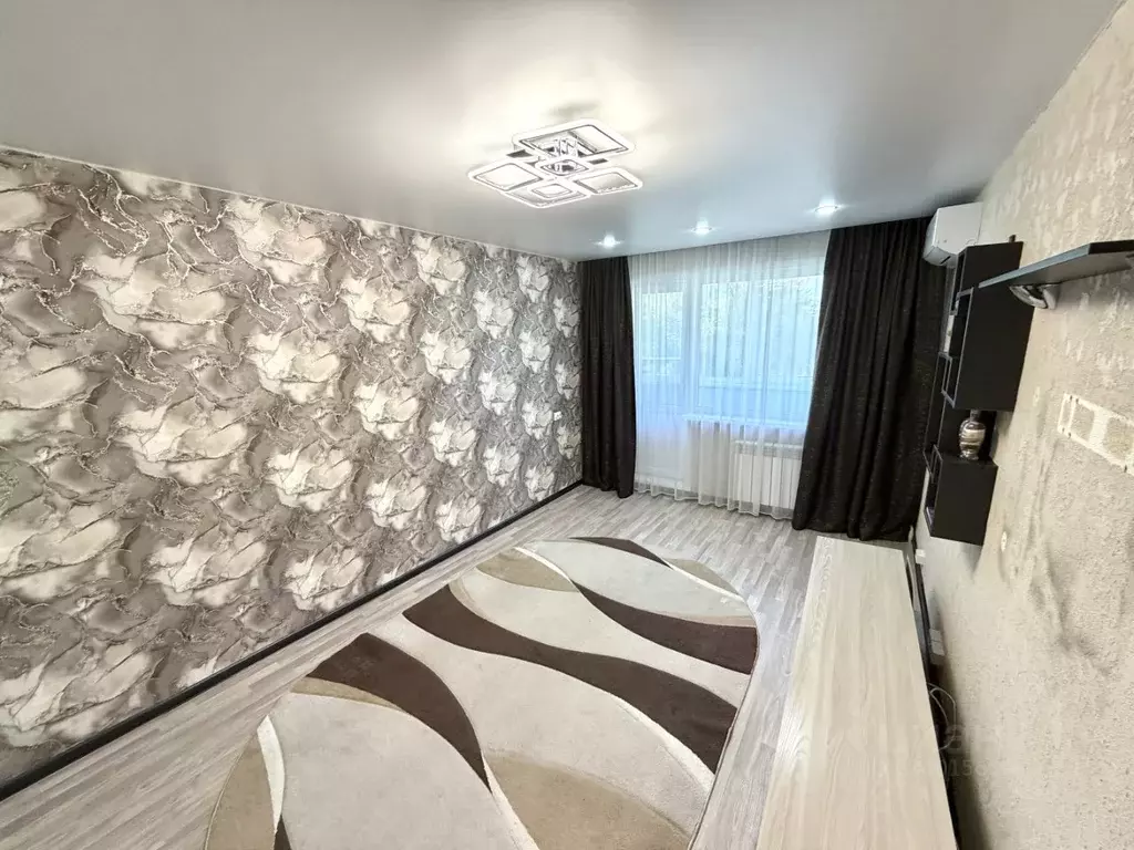 2-к кв. Алтайский край, Барнаул ул. Антона Петрова, 63 (43.0 м) - Фото 1