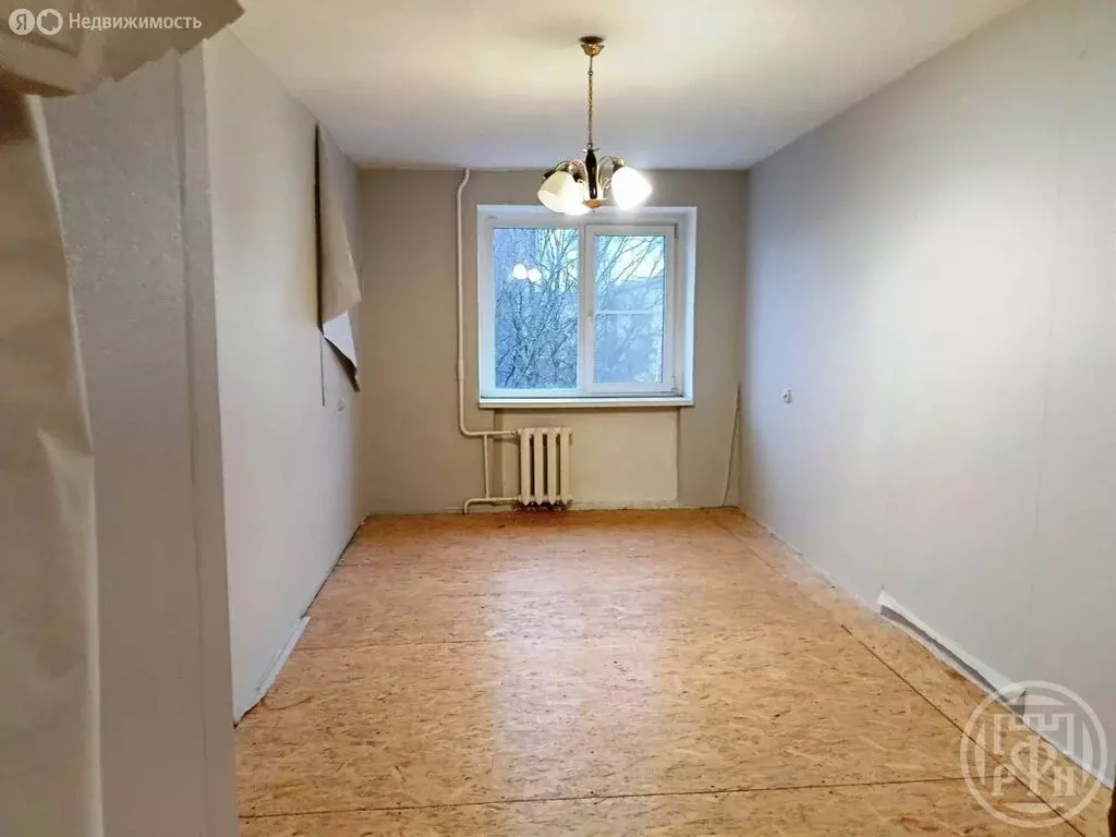 4-комнатная квартира: Кировск, Пионерская улица, 1 (82.4 м) - Фото 1