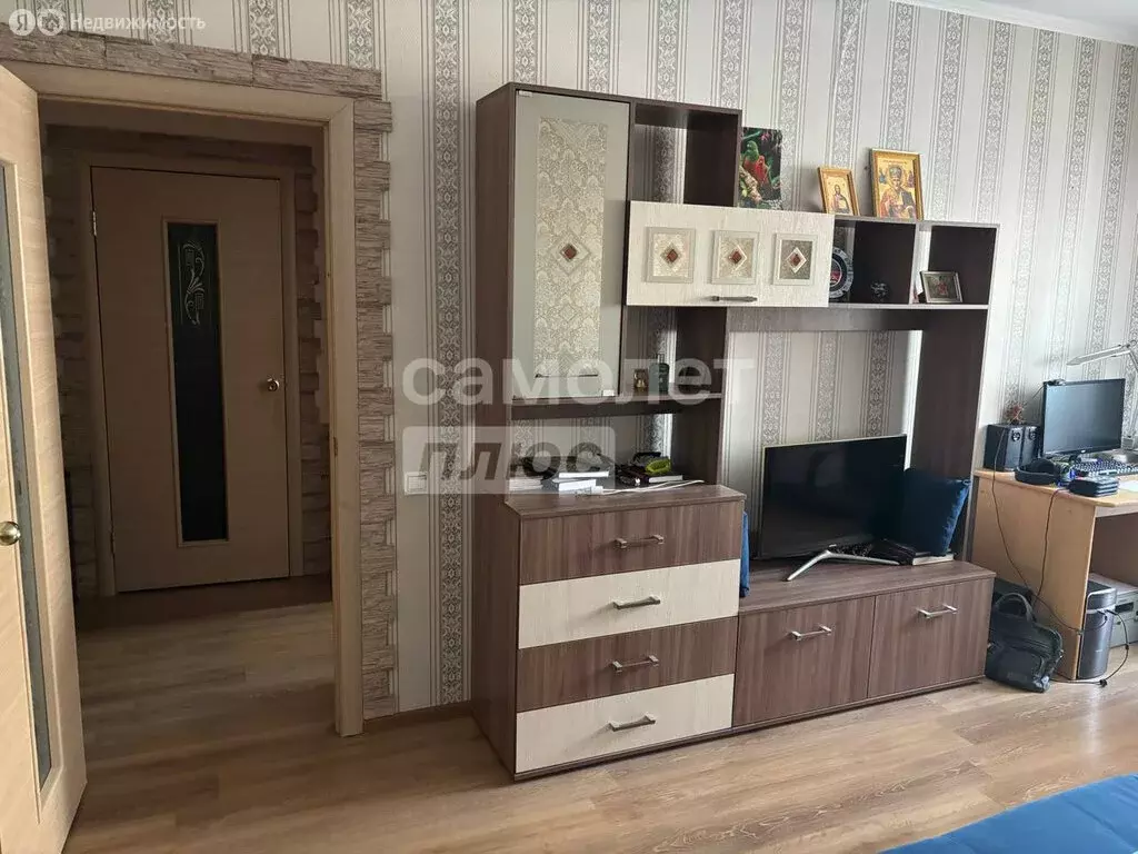1-комнатная квартира: Челябинск, улица Братьев Кашириных, 160 (40 м) - Фото 1