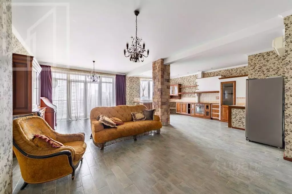 5-к кв. Москва ул. Коштоянца, 6К1 (200.0 м) - Фото 1
