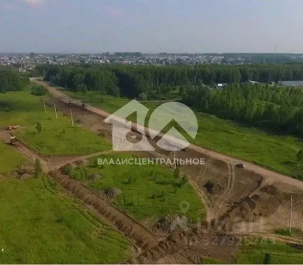 Участок в Новосибирская область, Мошковский район, с. Новомошковское ... - Фото 1