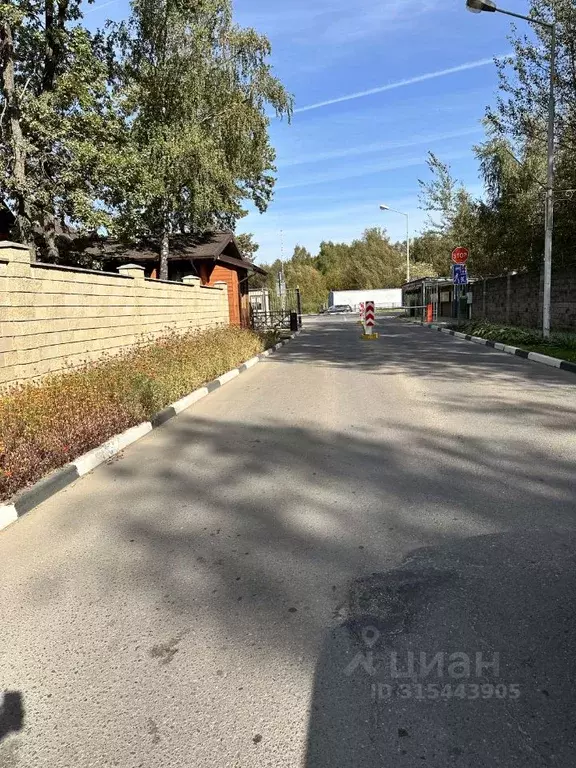 Участок в Московская область, Красногорск городской округ, д. ... - Фото 1