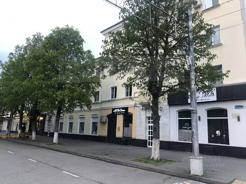 3-к кв. Адыгея, Майкоп Краснооктябрьская ул., 16 (62.6 м) - Фото 0